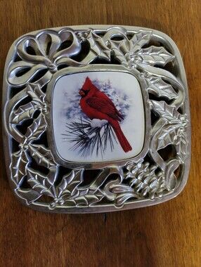 Lenox Silver-Tone Trivet with White Ceramic Cardnail Inset Panels (115)